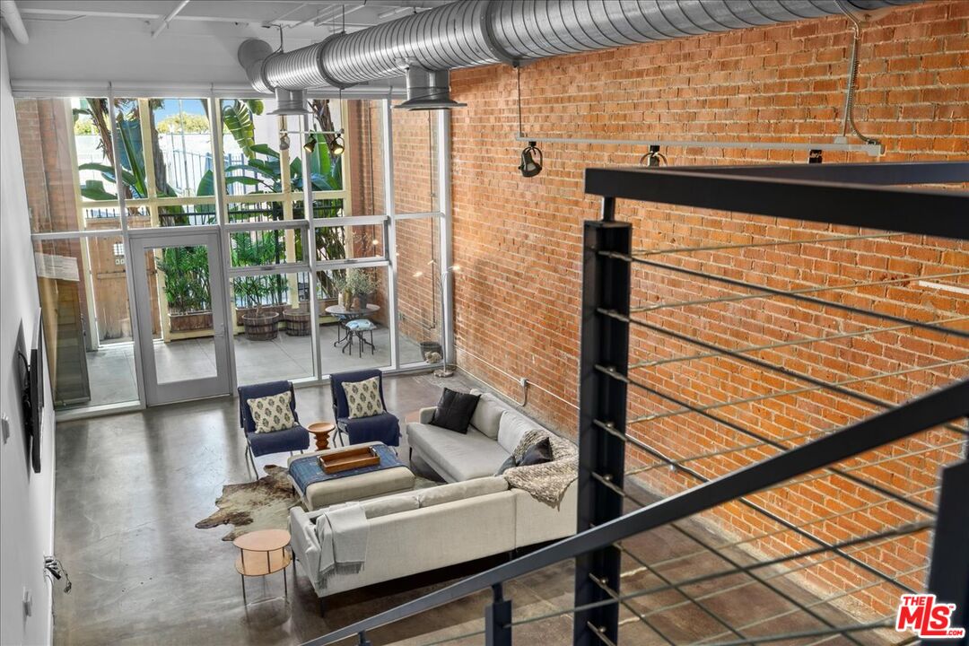 MLS #25622823 image #0