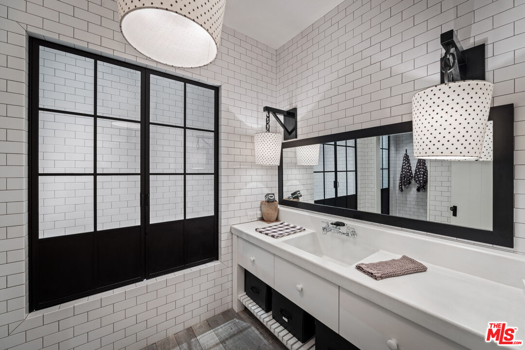 MLS #25623593 image #27