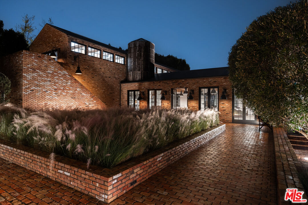 MLS #25623593 image #32