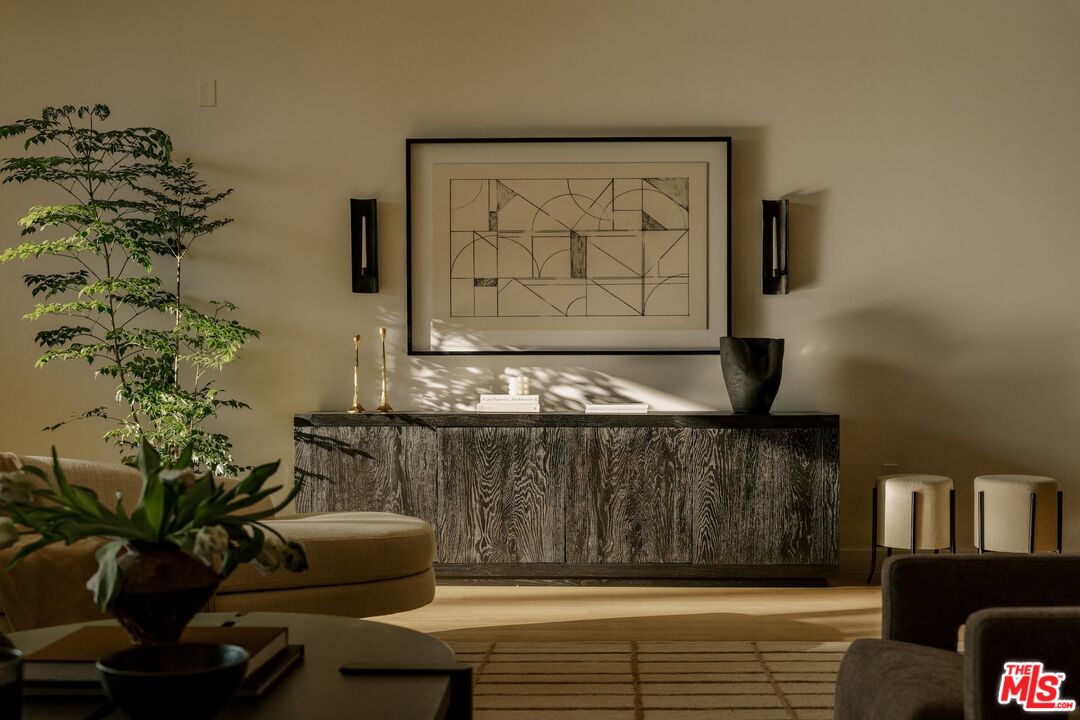 MLS #25623717 image #1