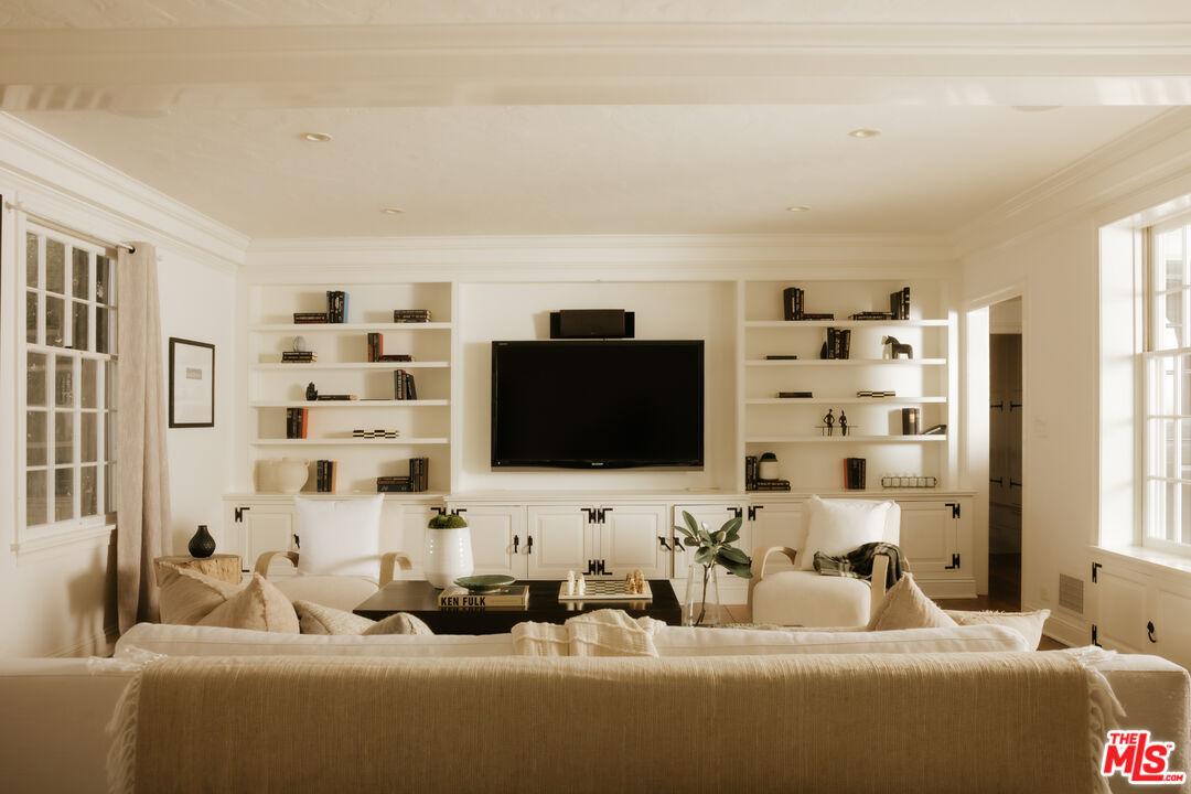 MLS #25624201 image #2