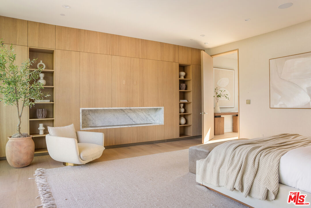 MLS #25624219 image #16