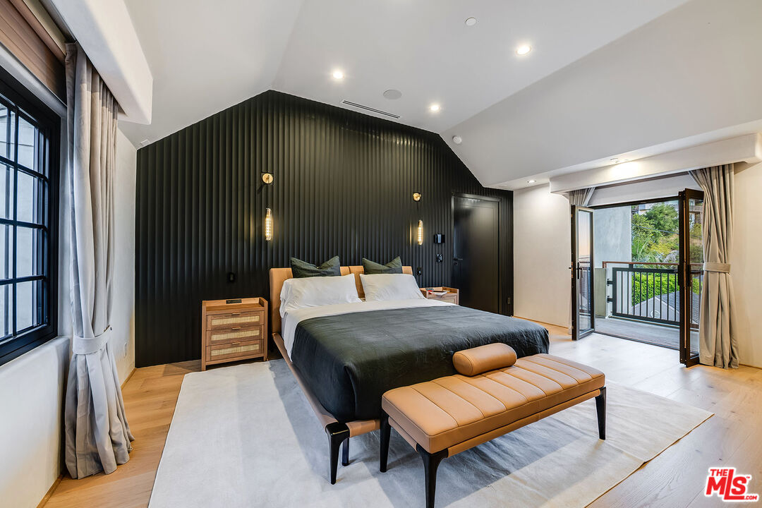 MLS #25625619 image #14