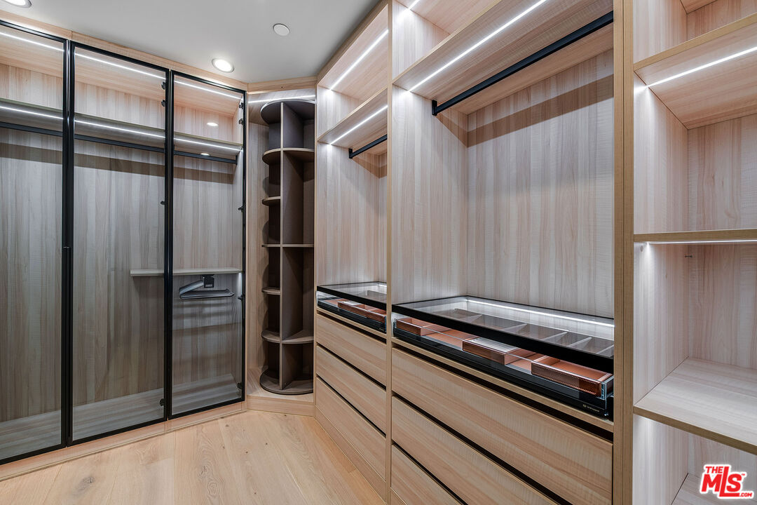 MLS #25625619 image #20