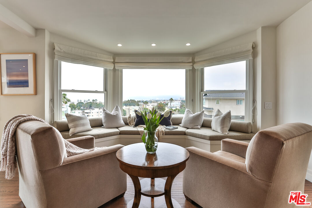 MLS #25627369 image #24