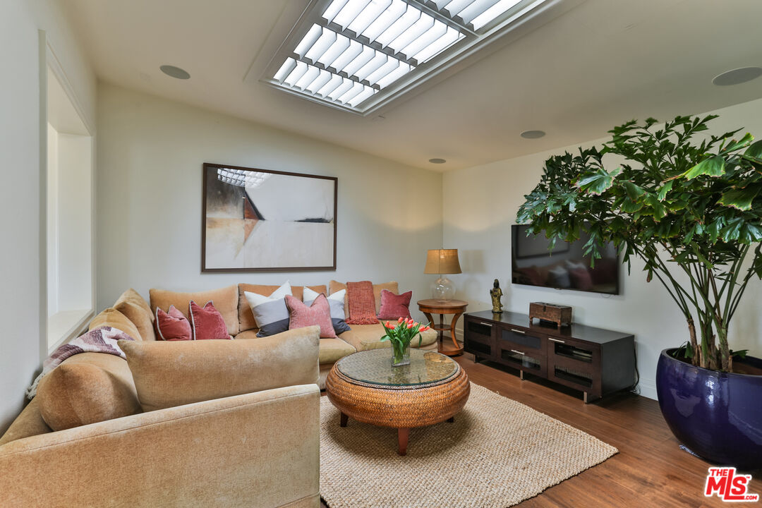 MLS #25627369 image #47