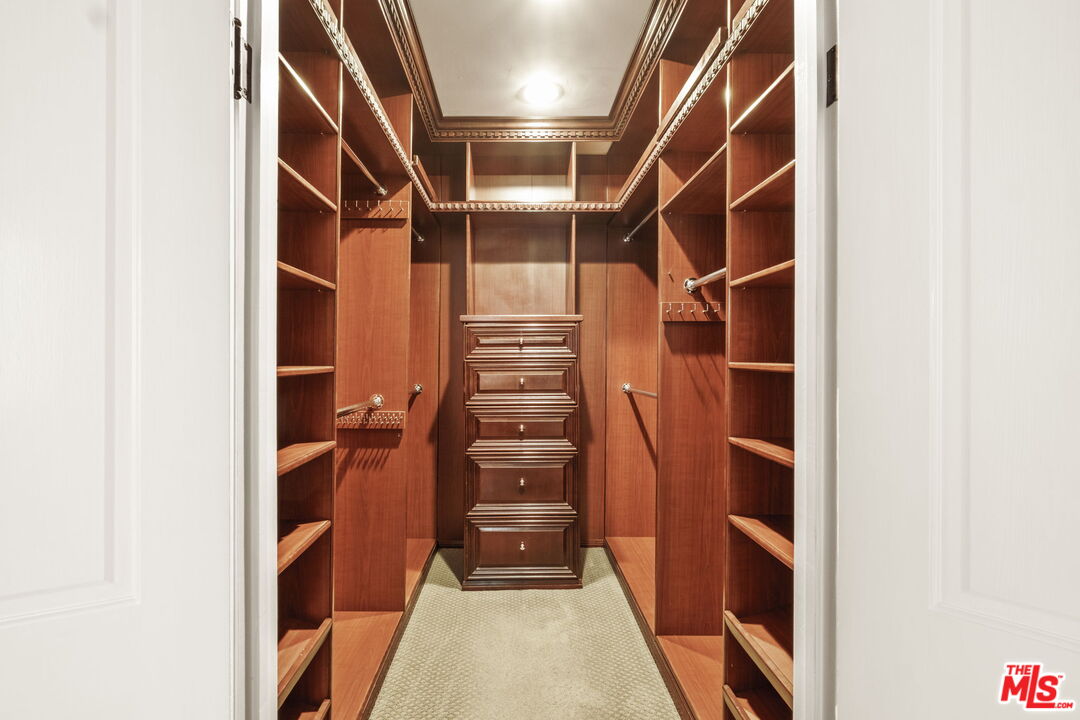 MLS #25627457 image #17