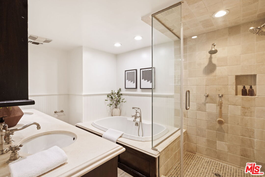 MLS #25627457 image #18