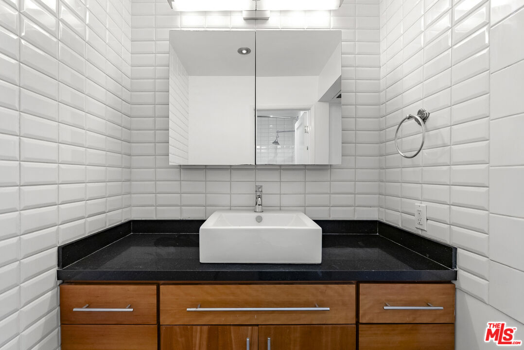 MLS #25627533 image #16