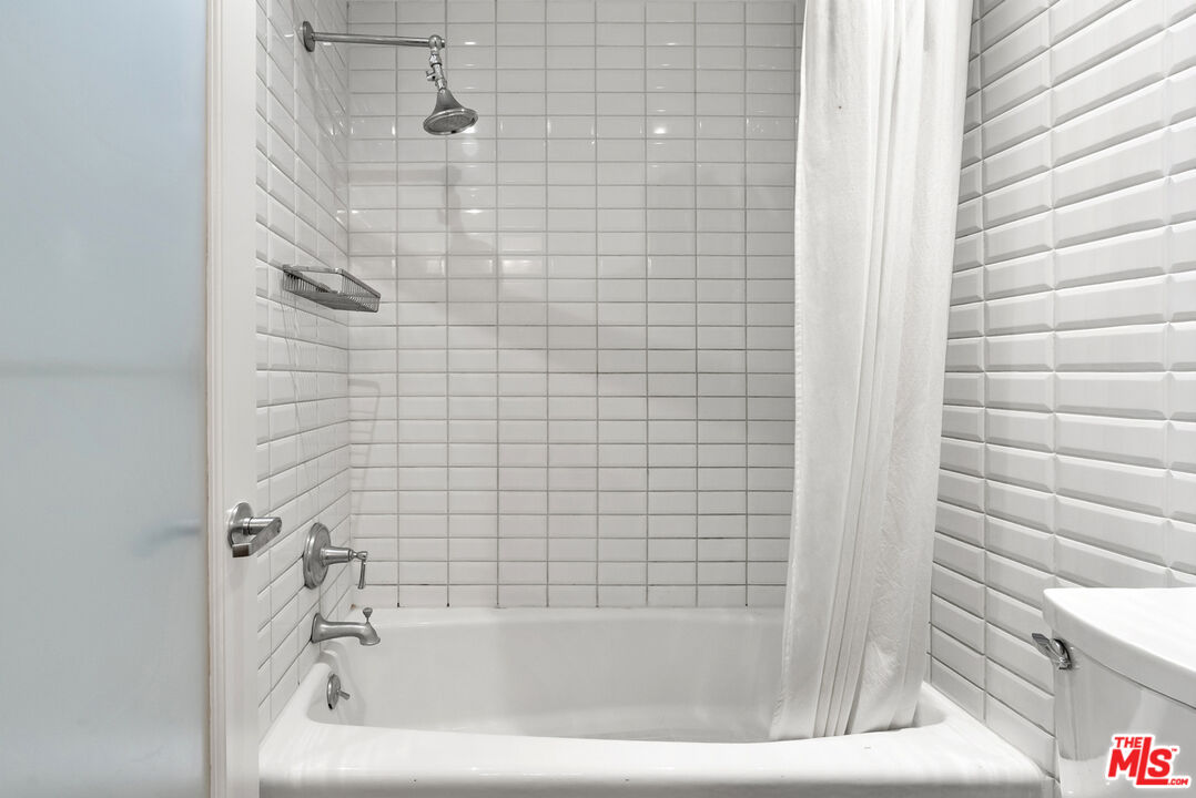 MLS #25627533 image #17