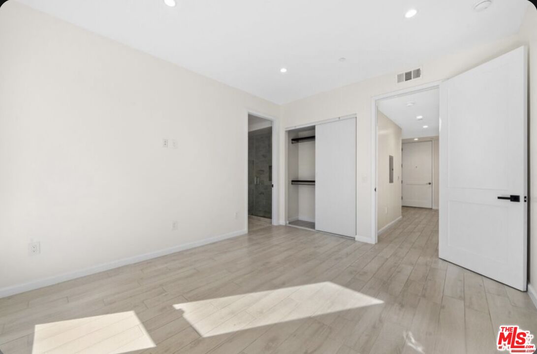 MLS #25627745 image #16