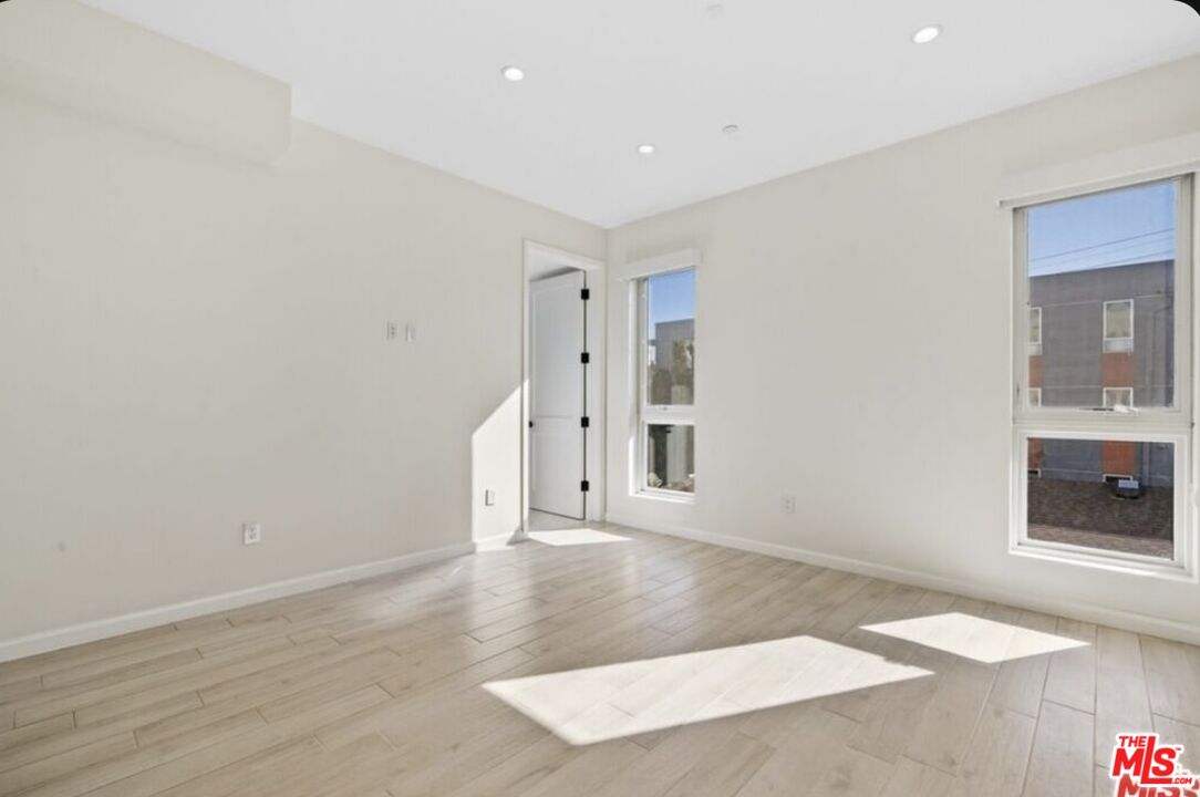 MLS #25627745 image #21