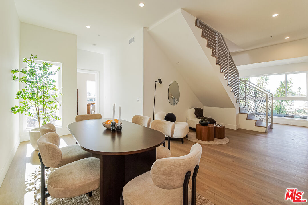 MLS #25627805 image #0