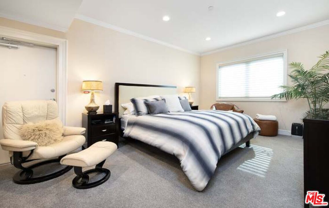 MLS #25627865 image #19