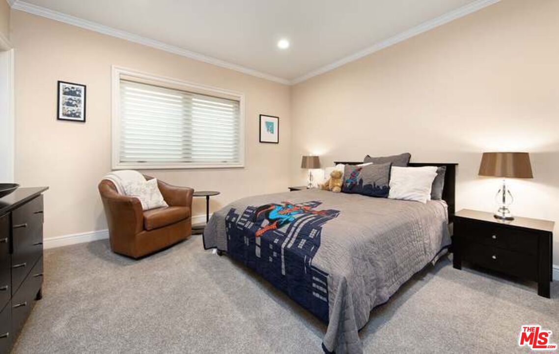 MLS #25627865 image #22