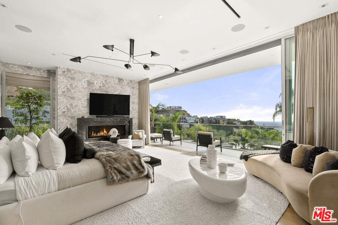 MLS #25627897 image #11