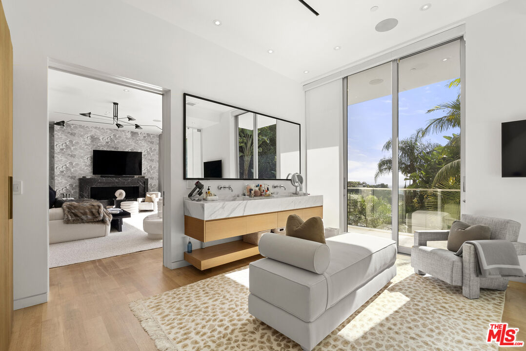 MLS #25627897 image #15