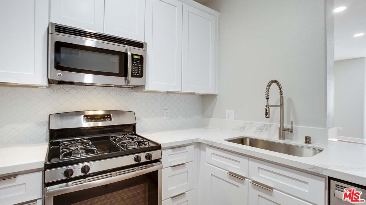 MLS #25627903 image #0