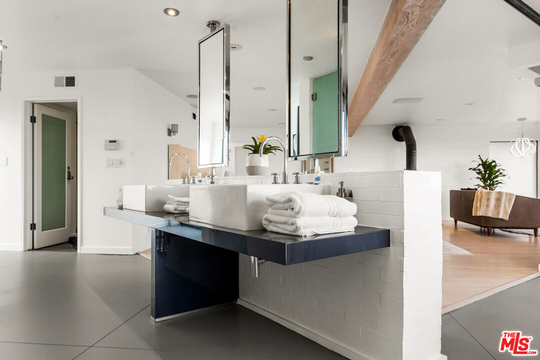 MLS #25627921 image #59