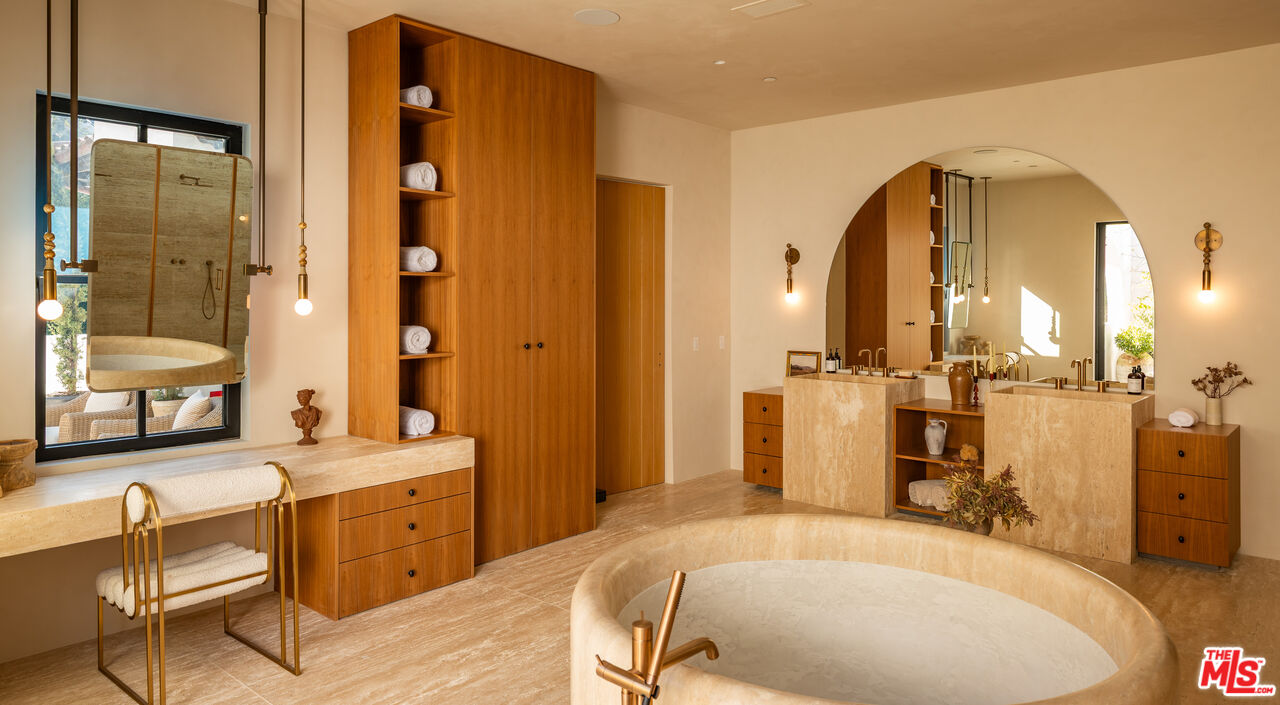 MLS #25628041 image #14