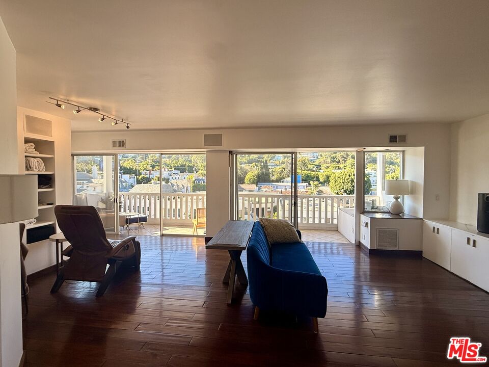 MLS #25628289 image #1