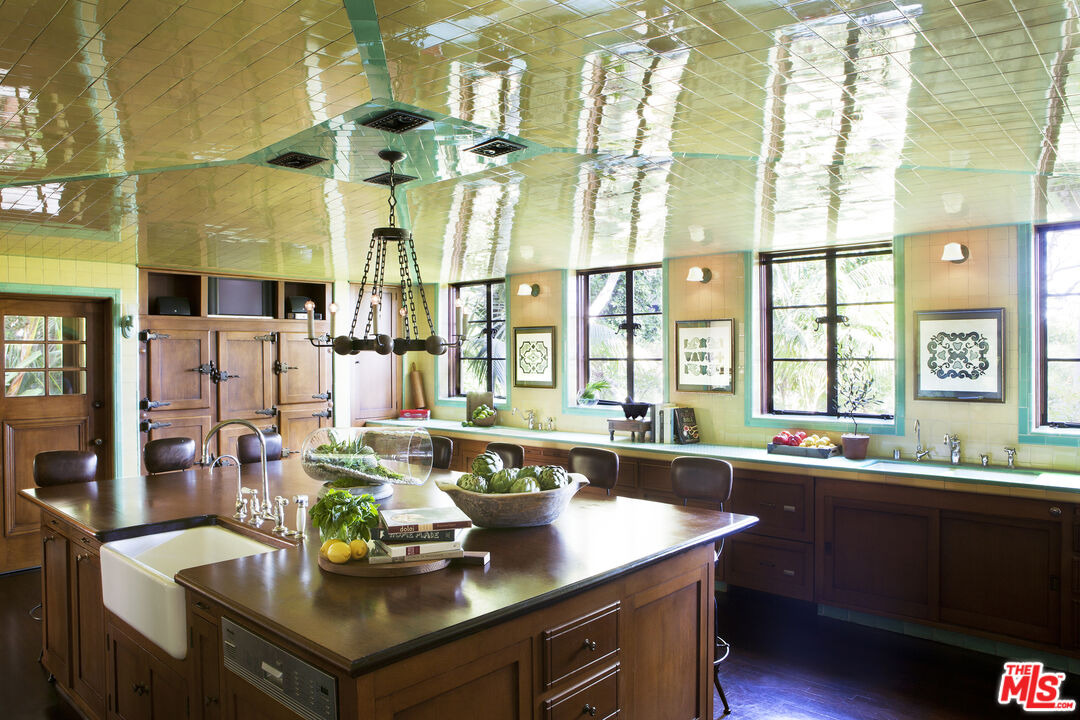 MLS #25628895 image #10