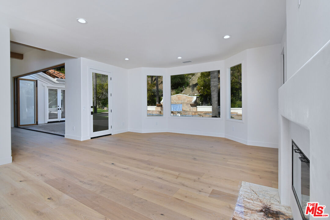 MLS #25630525 image #14