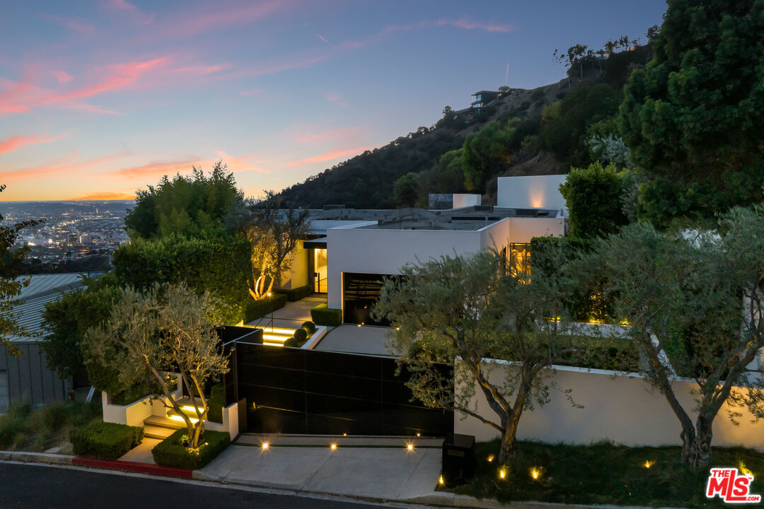 MLS #26635351 image #0