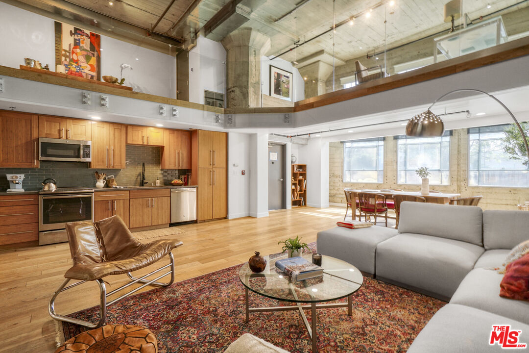 MLS #25627695 image #15