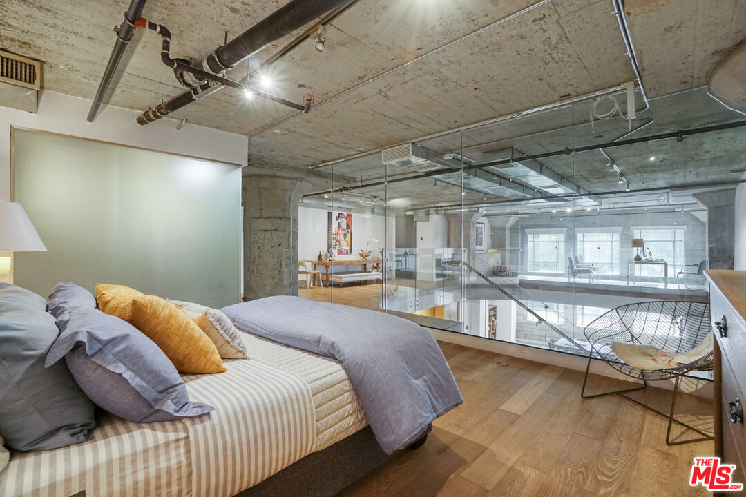 MLS #25627695 image #22