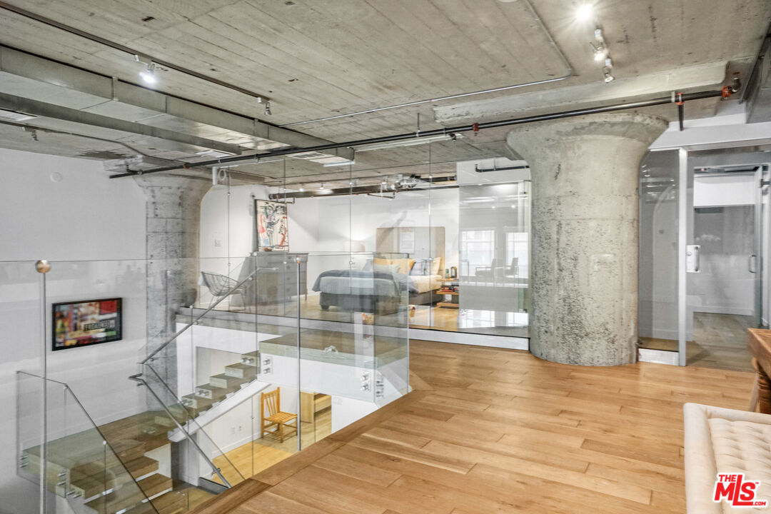 MLS #25627695 image #26