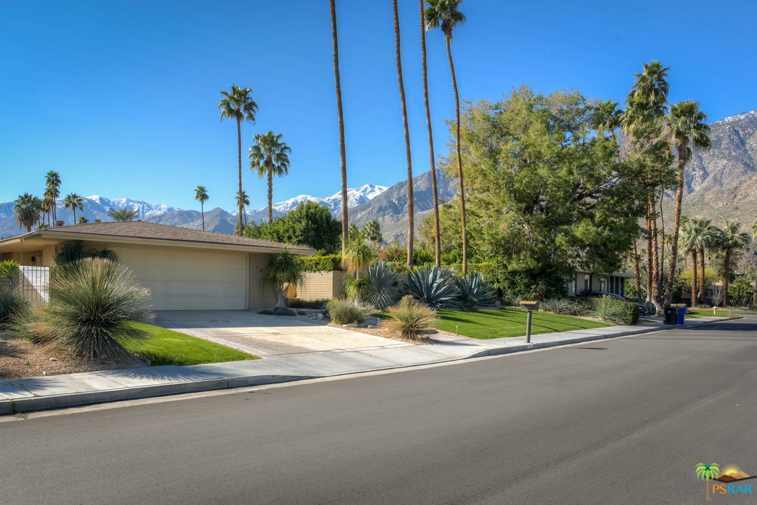 Image Number 1 for 1033 E SIERRA Way in Palm Springs