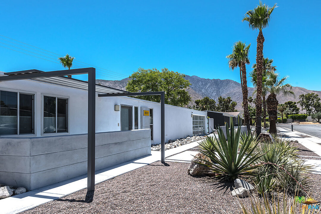 Image Number 1 for 891 E GARDEN RD in Palm Springs