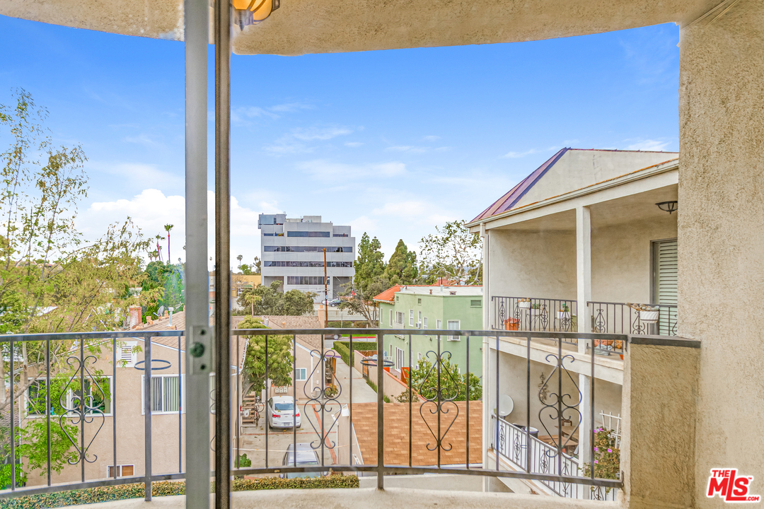 Image 1 for 972 E California Blvd #311