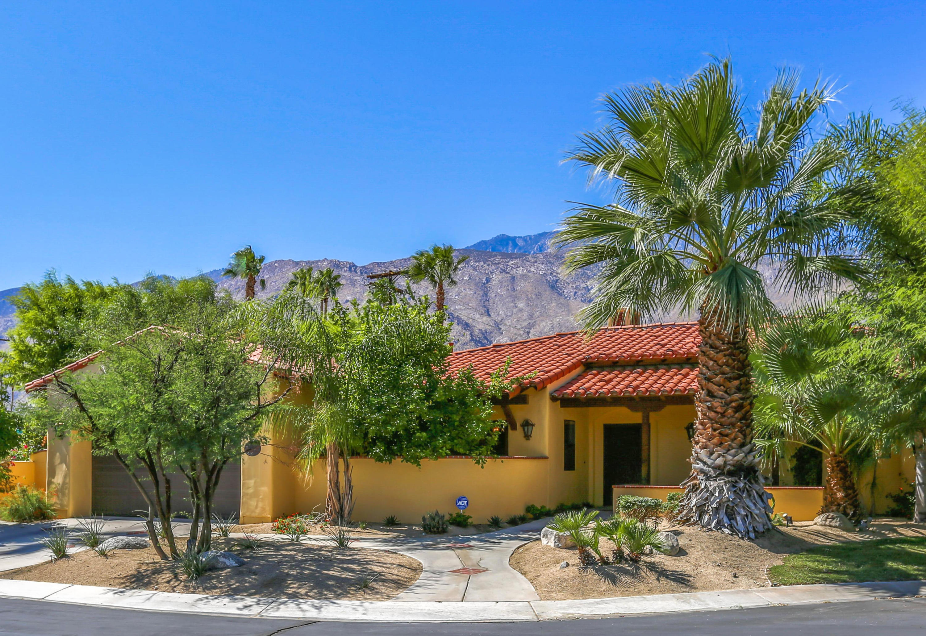 Image Number 1 for 1115 Village Court in Palm Springs