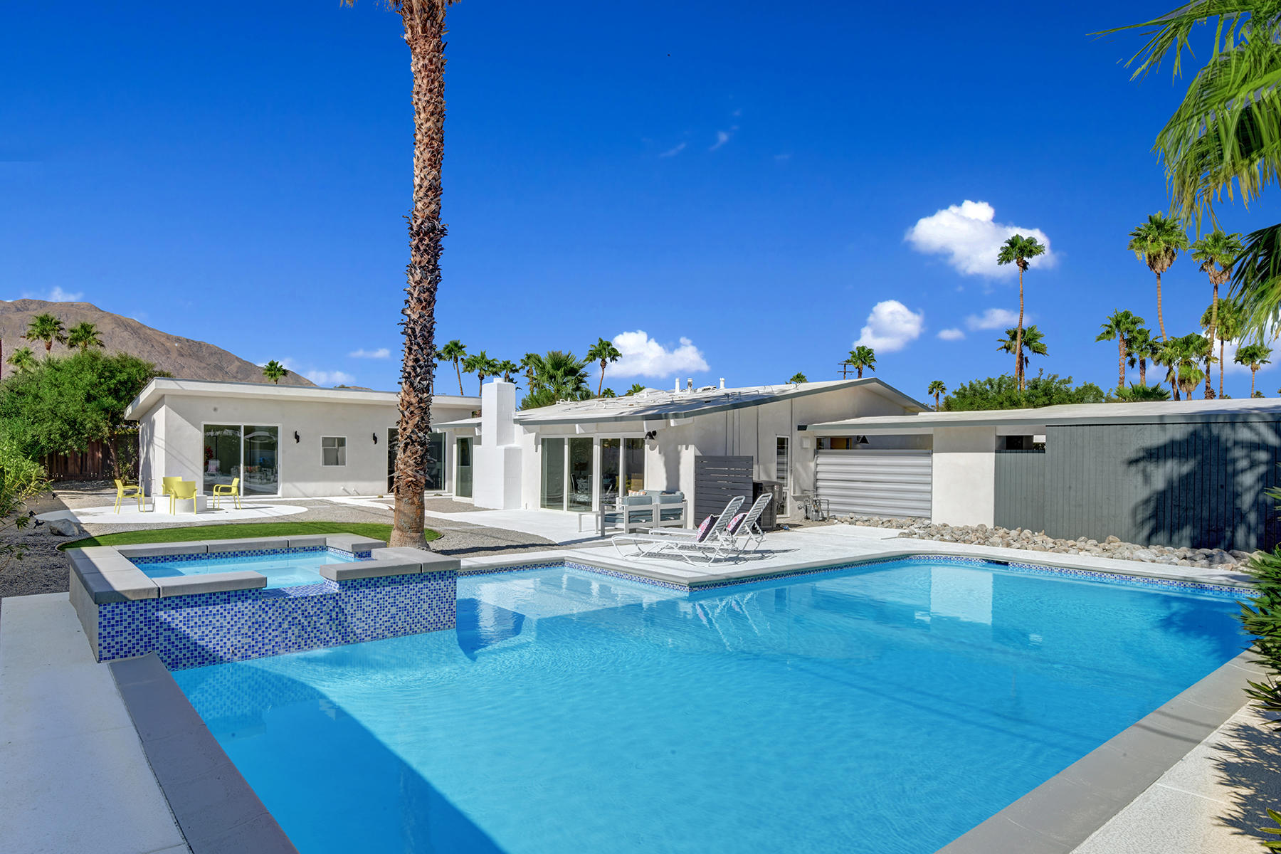 Image Number 1 for 909 E Sunair Road in Palm Springs