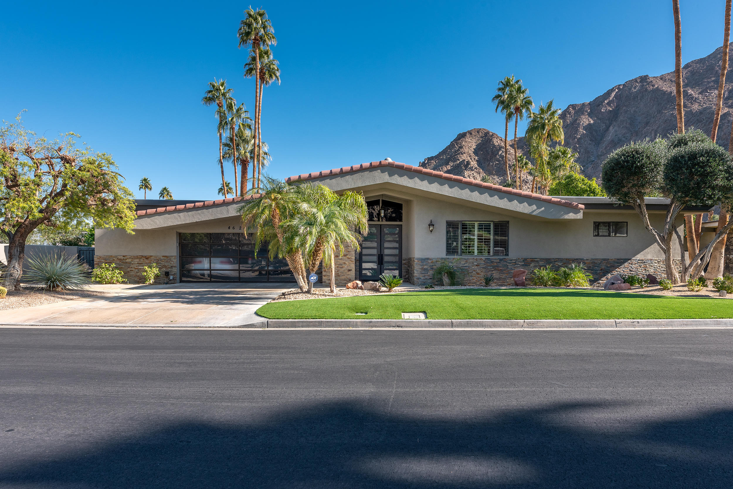 Image Number 1 for 46280 Manitou Drive in Indian Wells