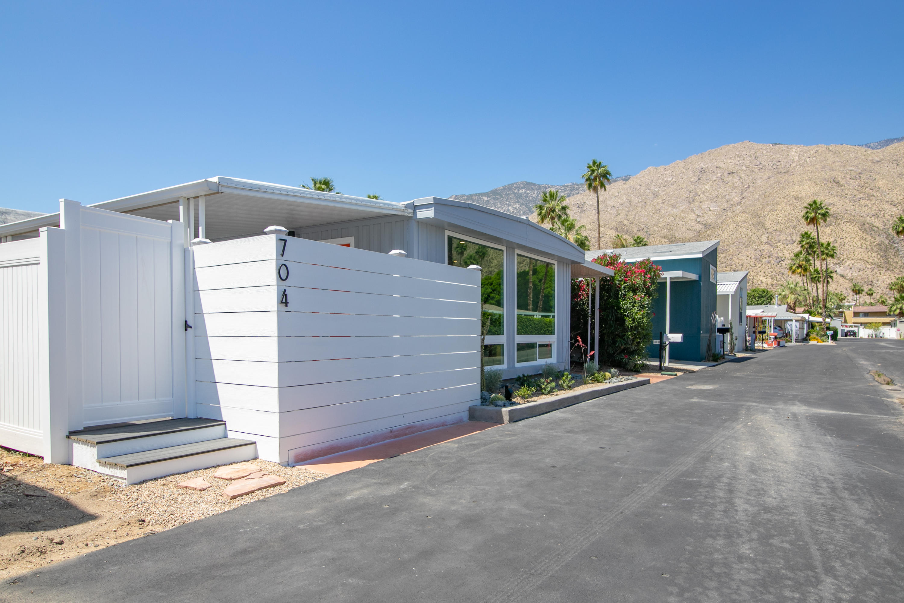 Image Number 1 for 704 Maui Lane in Palm Springs