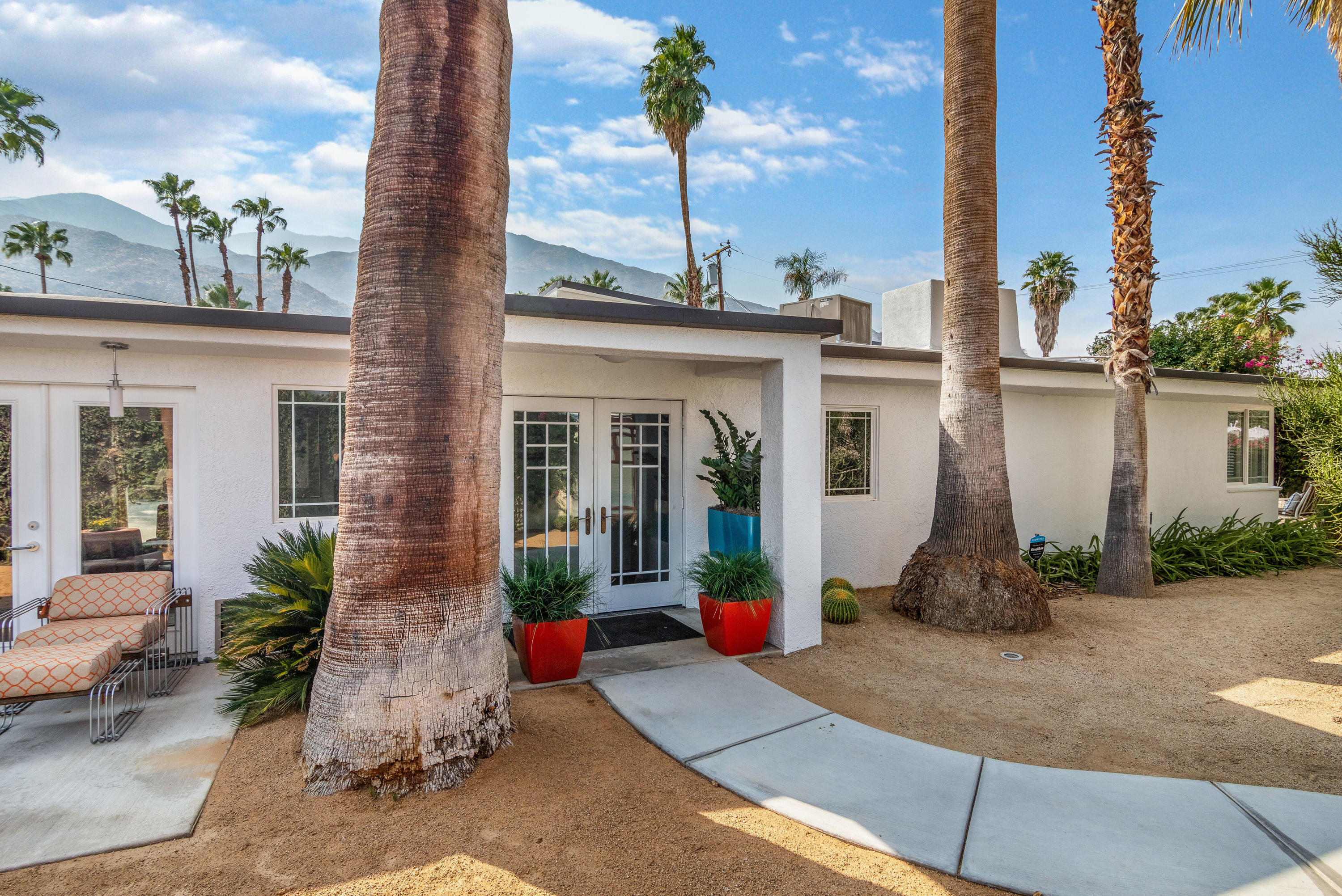 Image Number 1 for 1415 S Indian Trail in Palm Springs