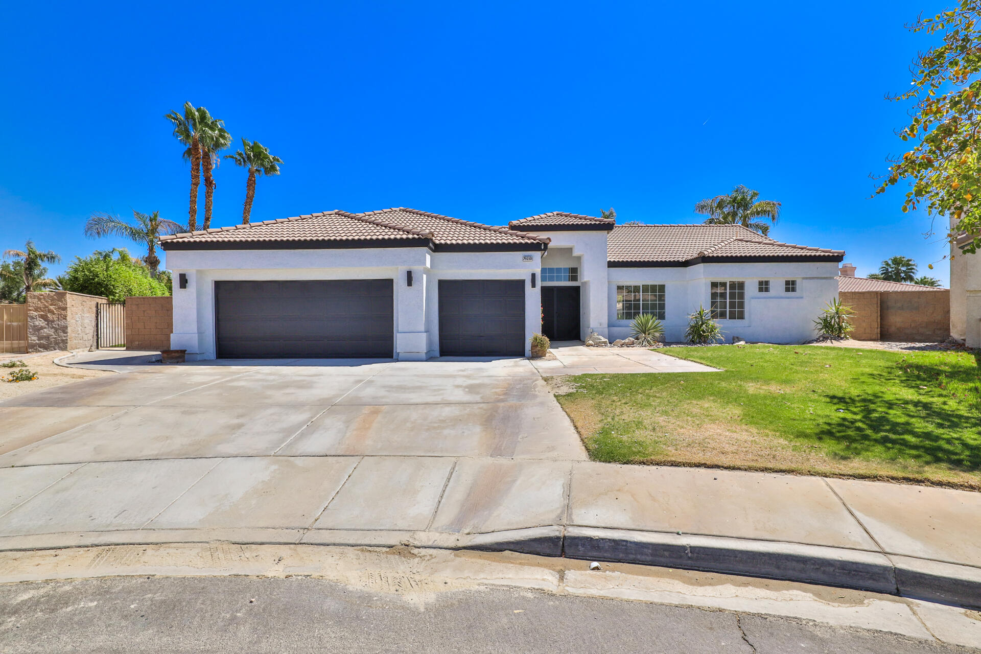 Image Number 1 for 79210 Canterra Cir Circle in La Quinta