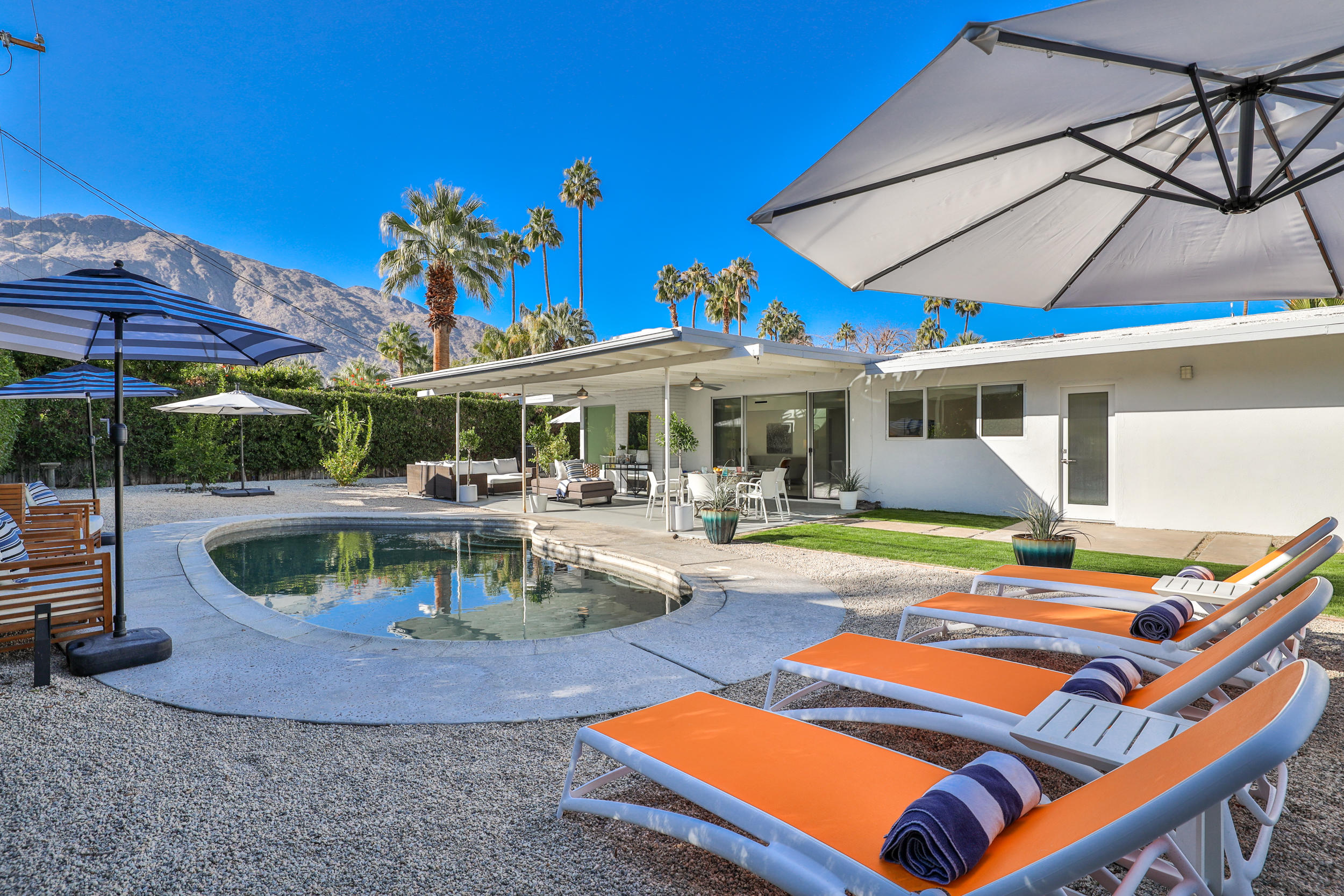 Image Number 1 for 1073 E San Lorenzo Road in Palm Springs