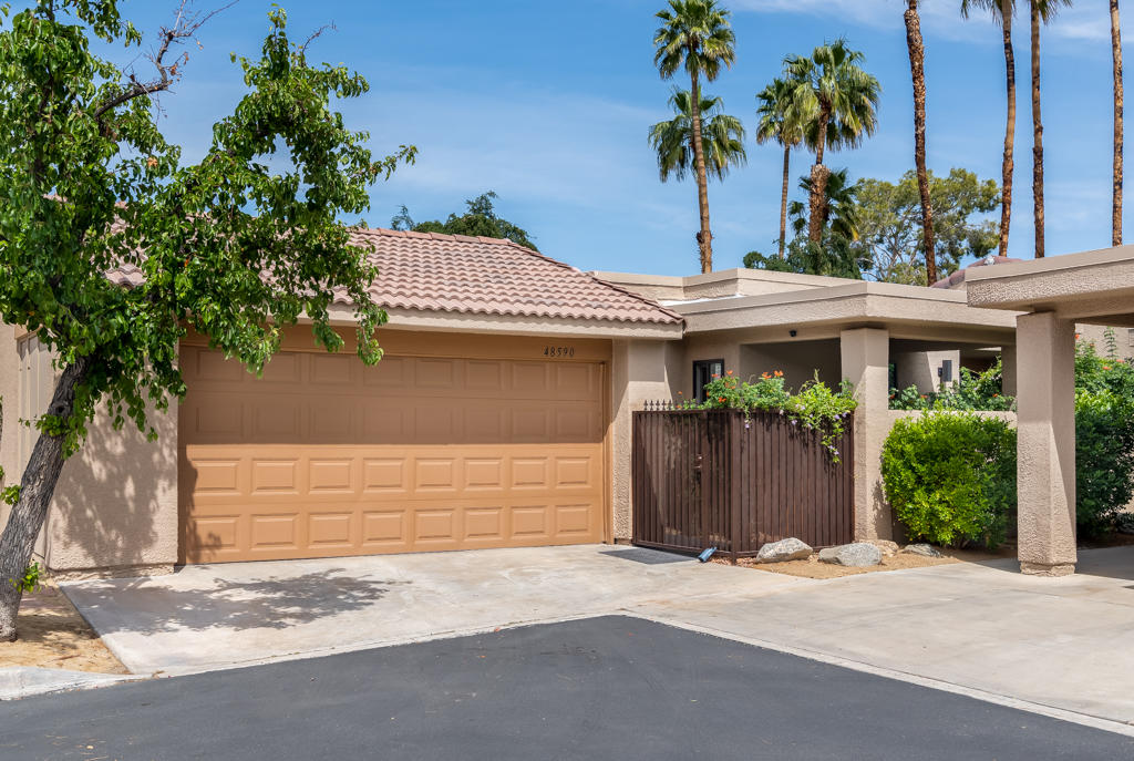 Image Number 1 for 48590 Oakwood Way in Palm Desert