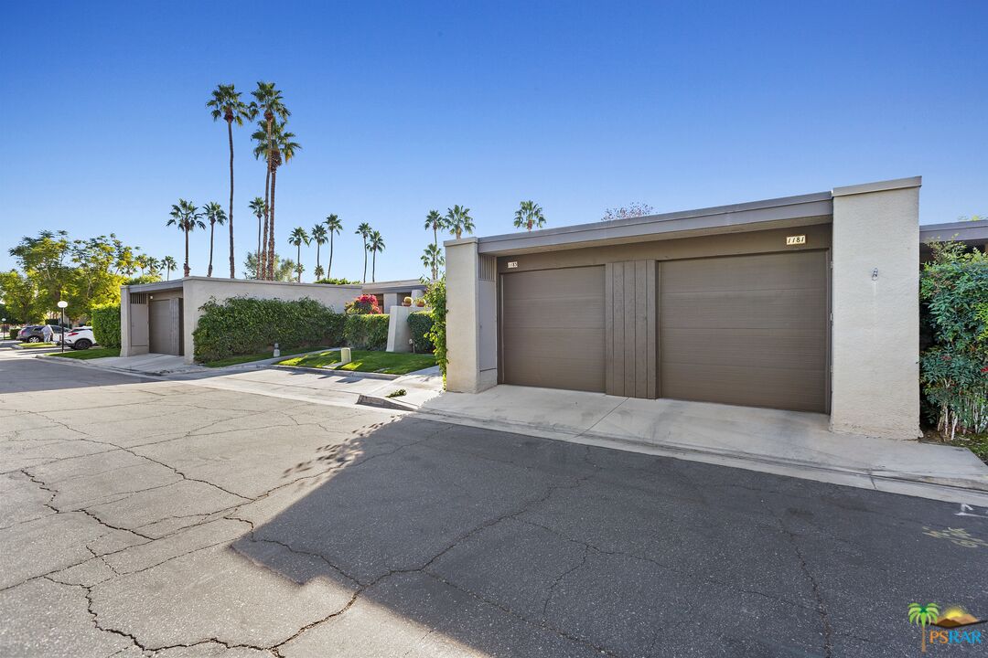 Image 6 for 1183  N TIFFANY CIR