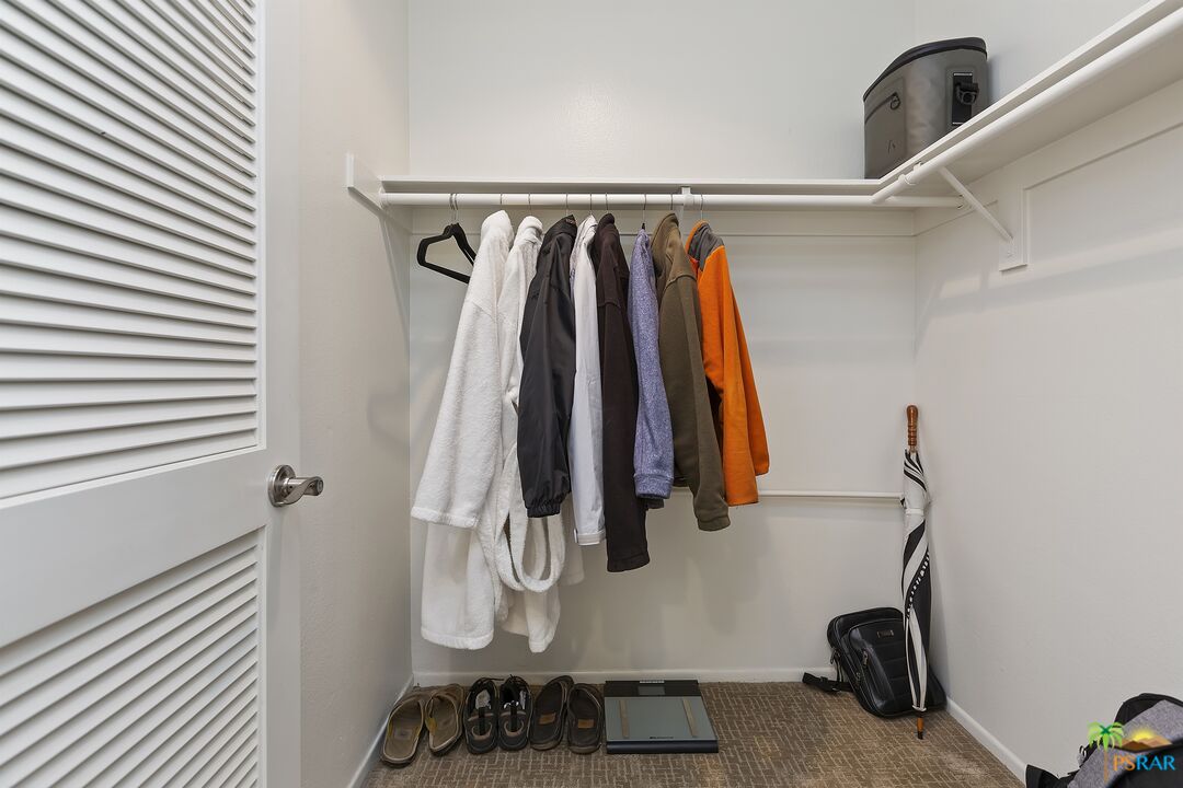 Image 32 for 1183  N TIFFANY CIR