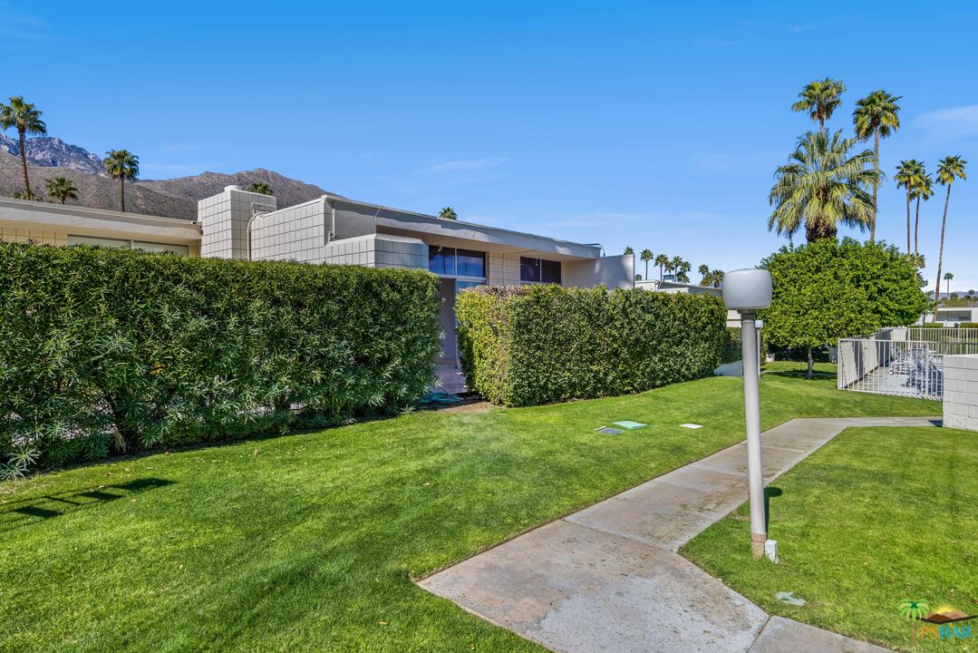 Image 3 for 760 E LA VERNE WAY