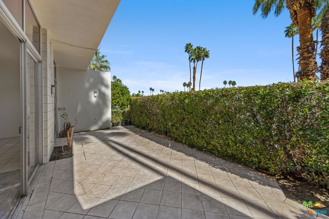 Image 23 for 760 E LA VERNE WAY