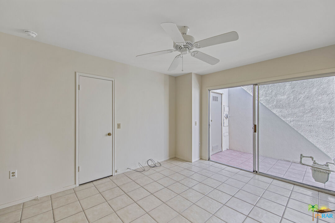 Image 20 for 760 E LA VERNE WAY