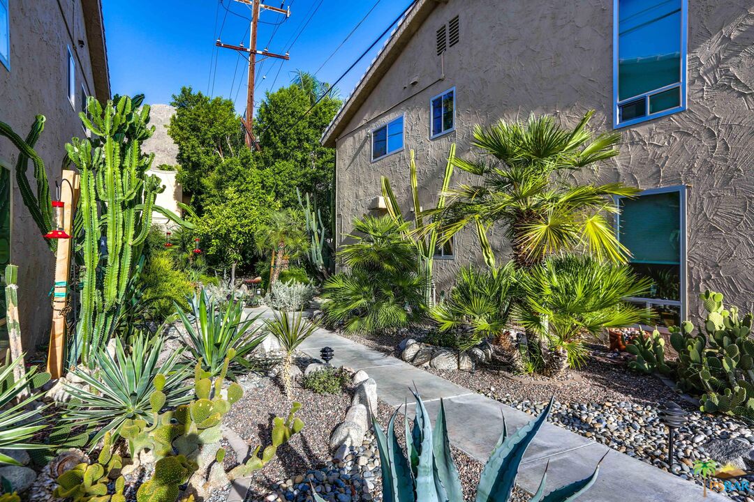 Image 5 for 747 RIVERSIDE DR #6