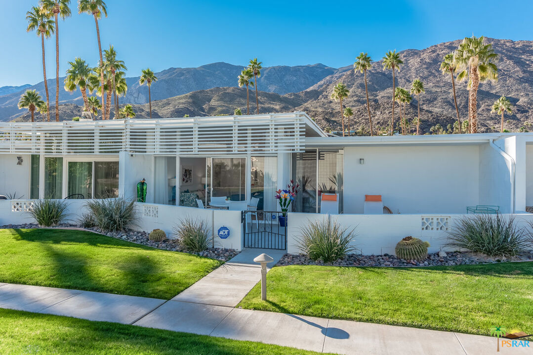 Image 9 for 2326  S SIERRA MADRE