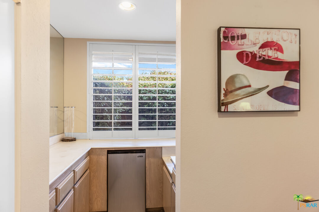 Image 15 for 21   CORNELL DR